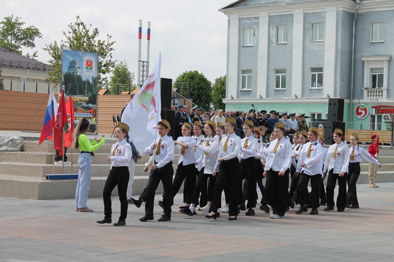 Парад юнармейских отрядов, посвященный Дню детских общественных объединений.