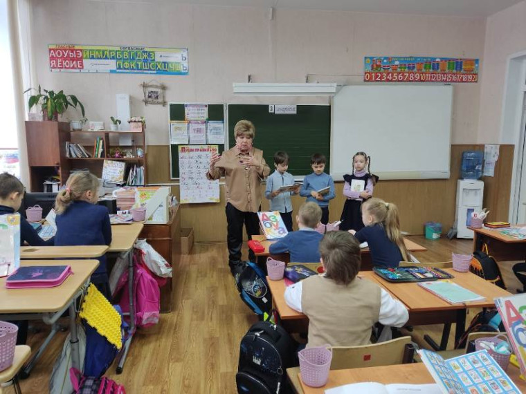 Книга живая и умеет разговаривать!.