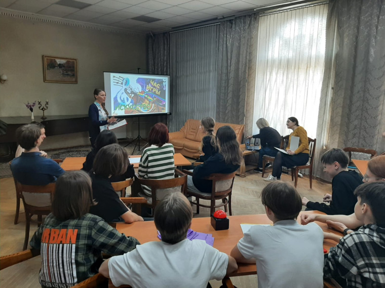 Интеллектуальная игра «Квиз-плиз».