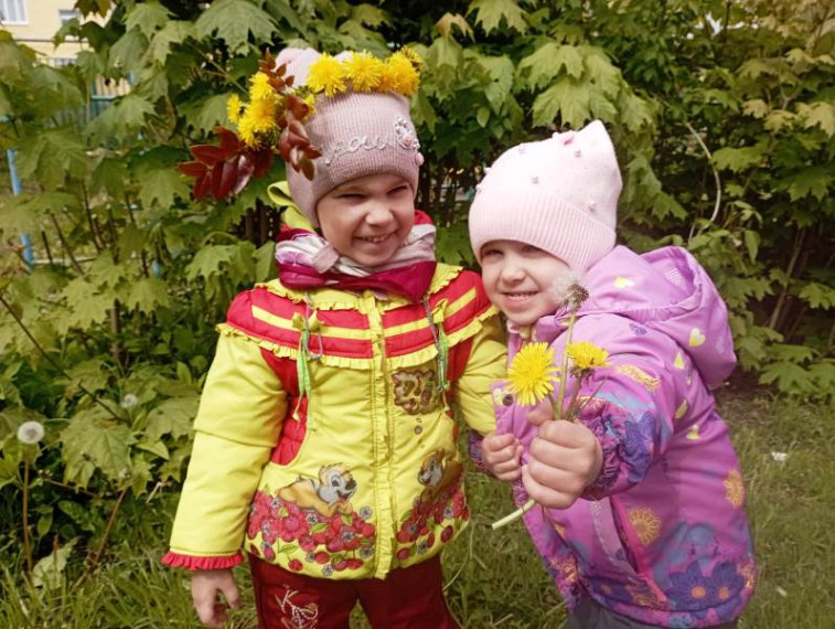 Одуванчик – маленькое солнышко.