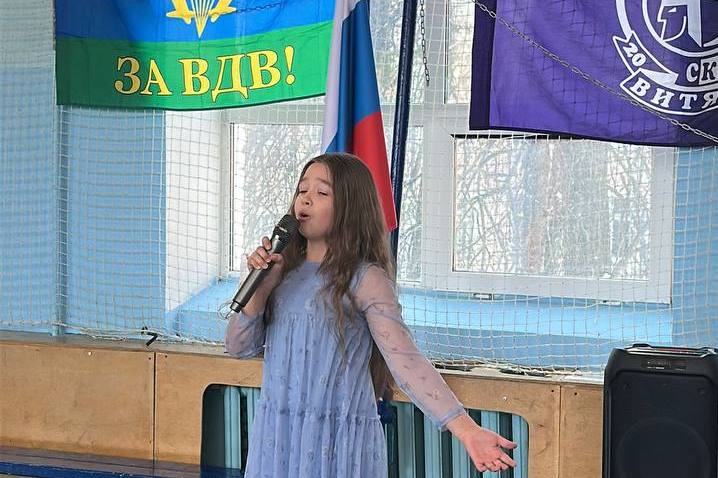 Военно-спортивная игра «А ну-ка, парни!».