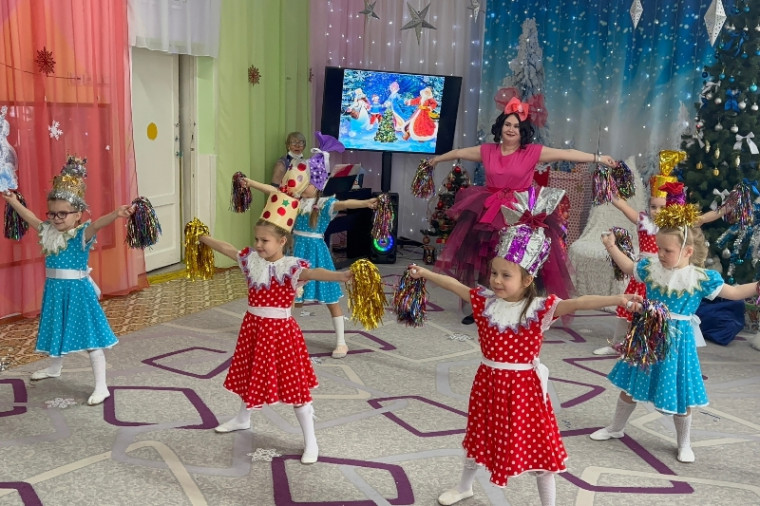 Новый год у дошколят.