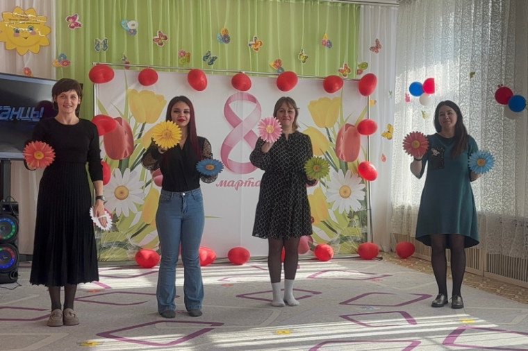 Праздничные утренники,  посвященные Международному женскому дню 8 Марта.