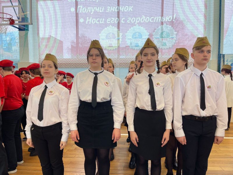 Школьный конкурс смотра строя и песни, посвящённый Дню защитника Отечества.