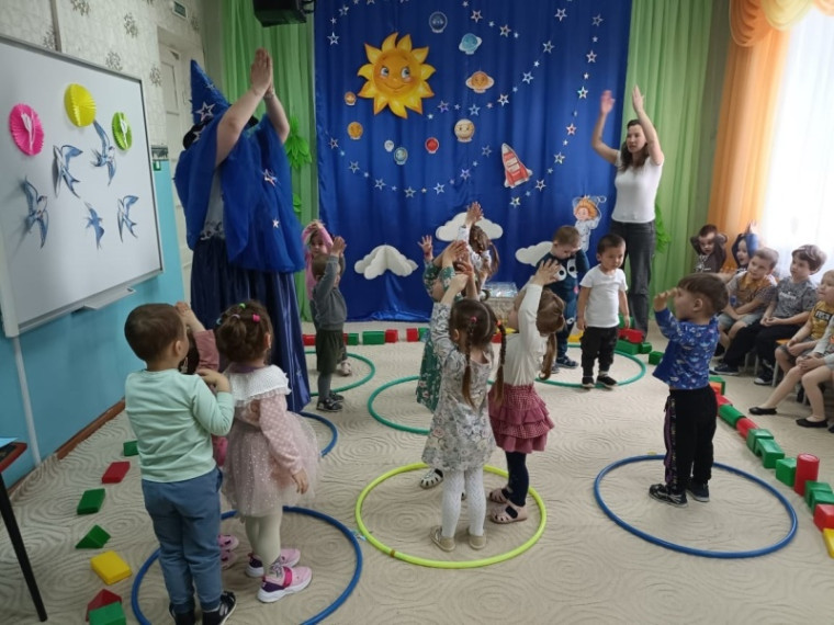 День космонавтики в детском саду.